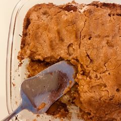 Green Apple Crumble blondies A picture of Green Apple Crumble blondies.