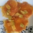 Tortitas de pollo con salsa y calabacitas
