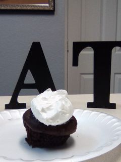 A picture of Egg-free and oil-free cupcakes.