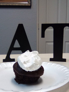 A picture of Egg-free and oil-free cupcakes.