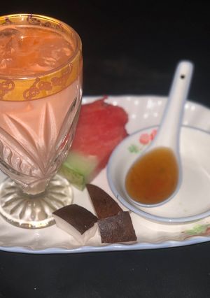 Watermelon and coconut smoothie ainihin hoton girkin