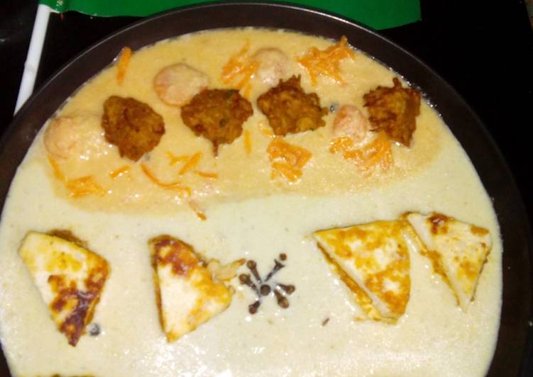 Easy Meal Ideas of Tricolor kofta curry