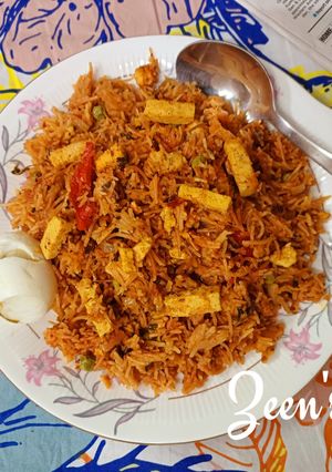 A picture of Tofu or Soya Paneer and Veg Vermicelli.
