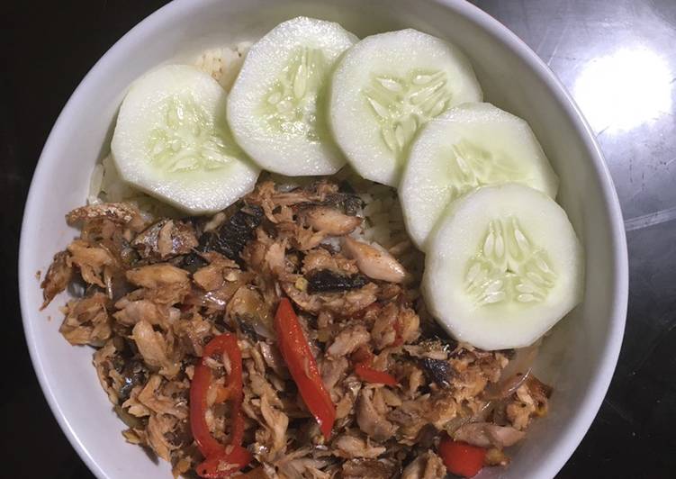 Resep: Di RumahNasi Gurih Ikan Suwir