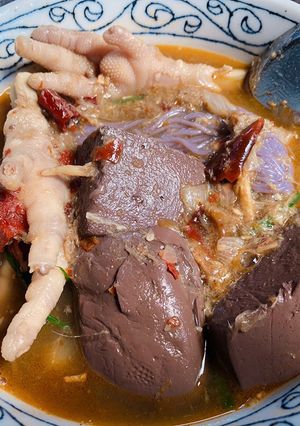 รูปของ ขนมจีนน้ำยาป่าตีนไก่