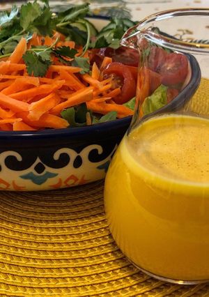 A picture of Carrot Ginger Dressing.