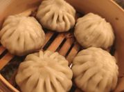 Una foto de dumplings con harina de trigo