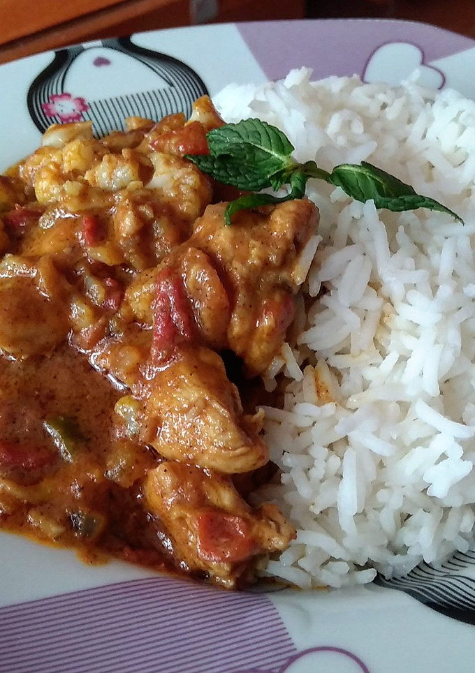 Una foto de Pollo al curry