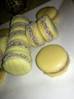 Una foto de Alfajores de Maicena SIN MANTECA