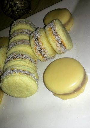 Una foto de Alfajores de Maicena SIN MANTECA