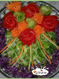 عکسی از دستور تزیین سالاد فصل مژده پز
