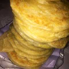 A picture of Roti maryam.