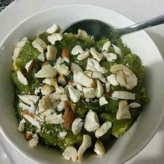 A picture of Louki Halwa.