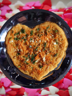 இதய வடிவ பாசிப்பருப்பு சீலா (Paasiparuppu chilla recipe in tamil) செய்முறை முக்கிய புகைப்படம்