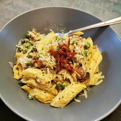 A picture of Bacon and Pea Pasta.