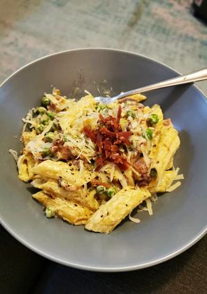 A picture of Bacon and Pea Pasta.