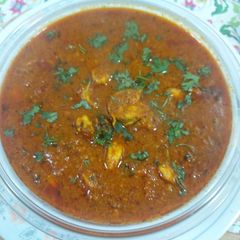 A picture of Malvani prawns curry.