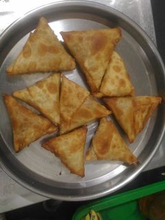 சமோசா - (samosa Recipe in Tamil) செய்முறை முக்கிய புகைப்படம்