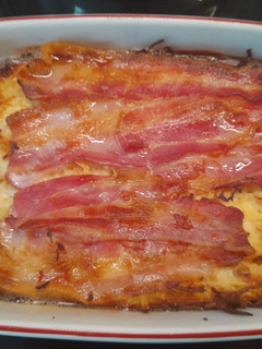 Krémes kelbimbó sok sajttal és baconnel recept fotója
