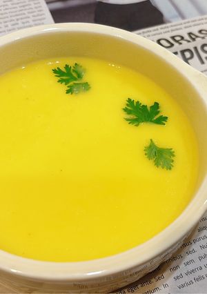 Hình của món Soup kem khoai tây cà rốt.