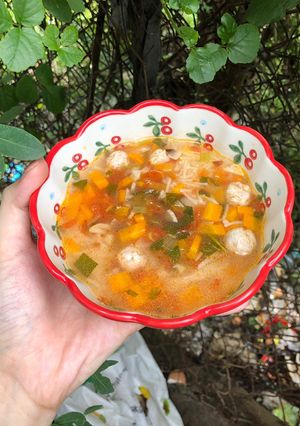 Hình của món Bún nấu mọc.