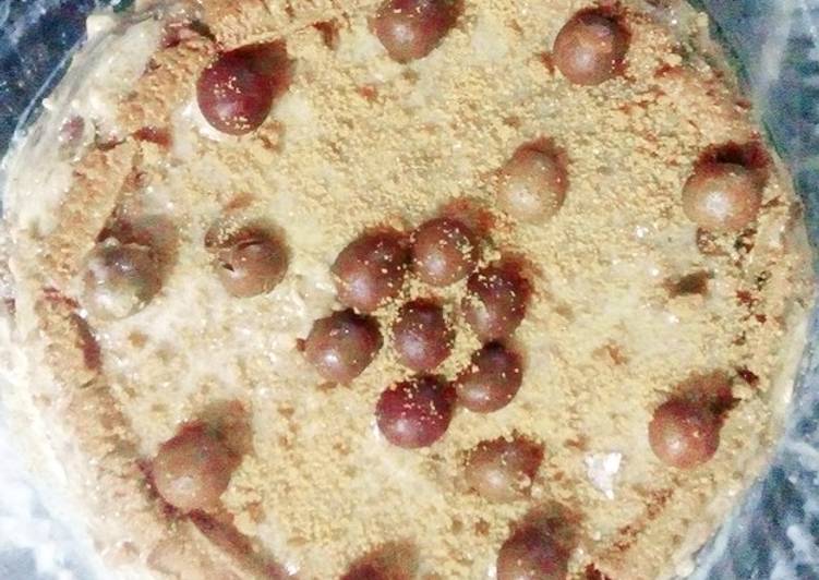 How to Prepare Appetizing Kandi Biscuit Cake (Eid Special)