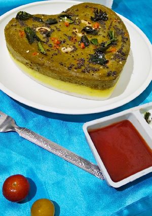 A picture of Trirangi Dhokla Cake.