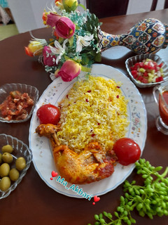 عکسی از دستور خورشت مرغ با پلو زعفرانی