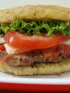 Foto resep Beef Burger with Rice Bun "Burger Nasi"