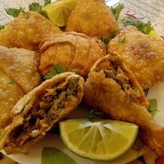 A picture of #NdenguContestNdengu Samosa.