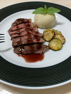 紅酒汁牛排 的食譜成品照片