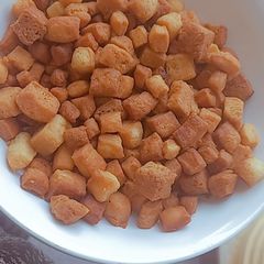 A picture of Crunchy mini chin chin.
