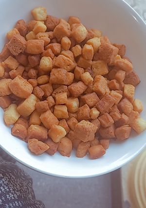 A picture of Crunchy mini chin chin.