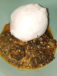 A picture of Tuwon shinkafa with bitter leaf soup🍛.