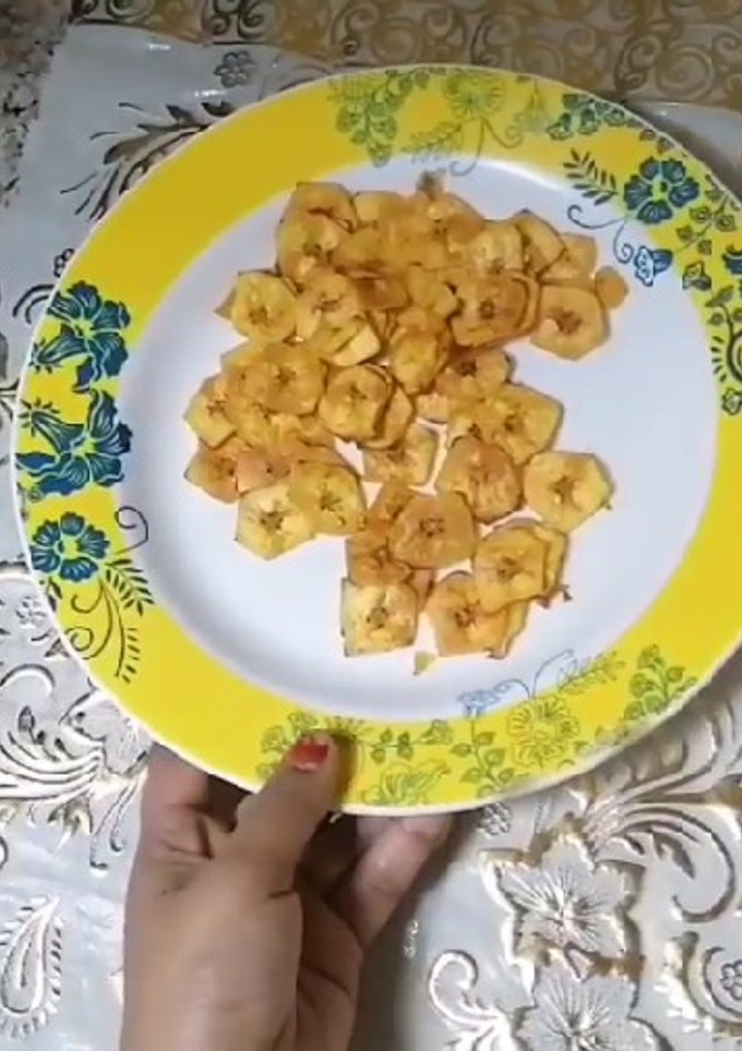 நேந்திரம் பழம் சிப்ஸ் செய்முறை முக்கிய புகைப்படம்