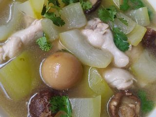 ปีกบนไก่ต้มฟักมะนาวดอง