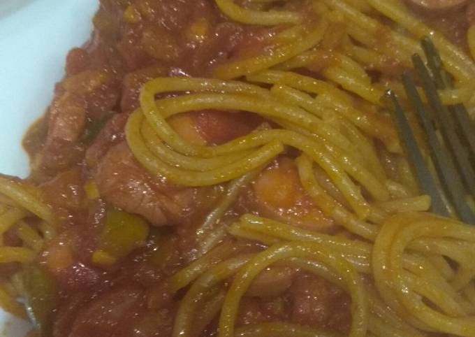 Foto principal de Espaguetis con salchichas