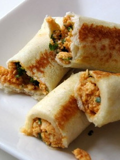 A picture of Paneer Egg Roll.