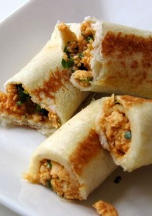 A picture of Paneer Egg Roll.