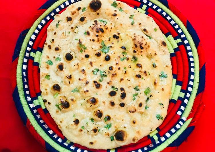 Garlic naan