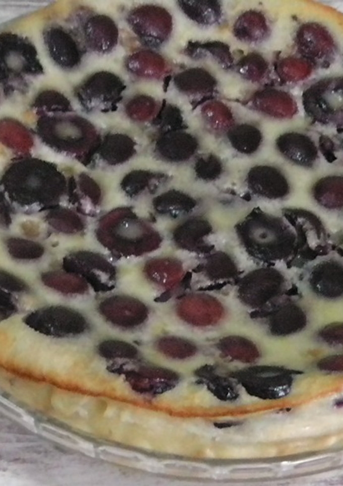 Una foto de Clafoutis con cerezas (receta francesa)