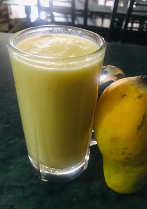 A picture of Mango shake.