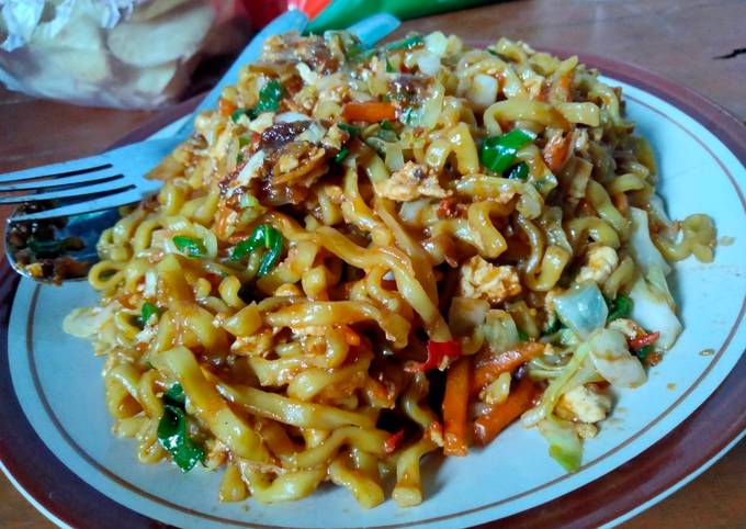 Resep membuat Mie Goreng Basah ala Anak Kost dijamin sesuai selera