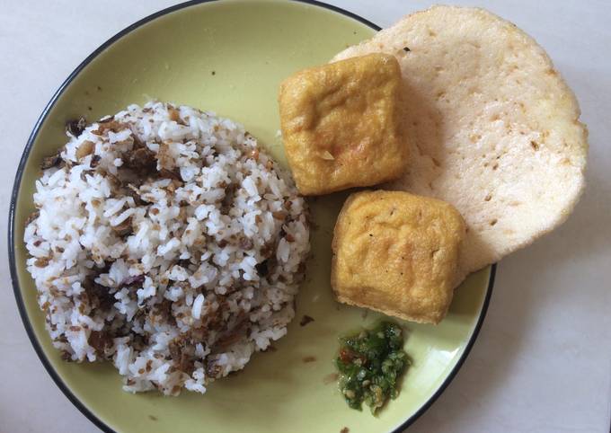 Nasi Tutug Oncom (T.O) dan Sambel Goang