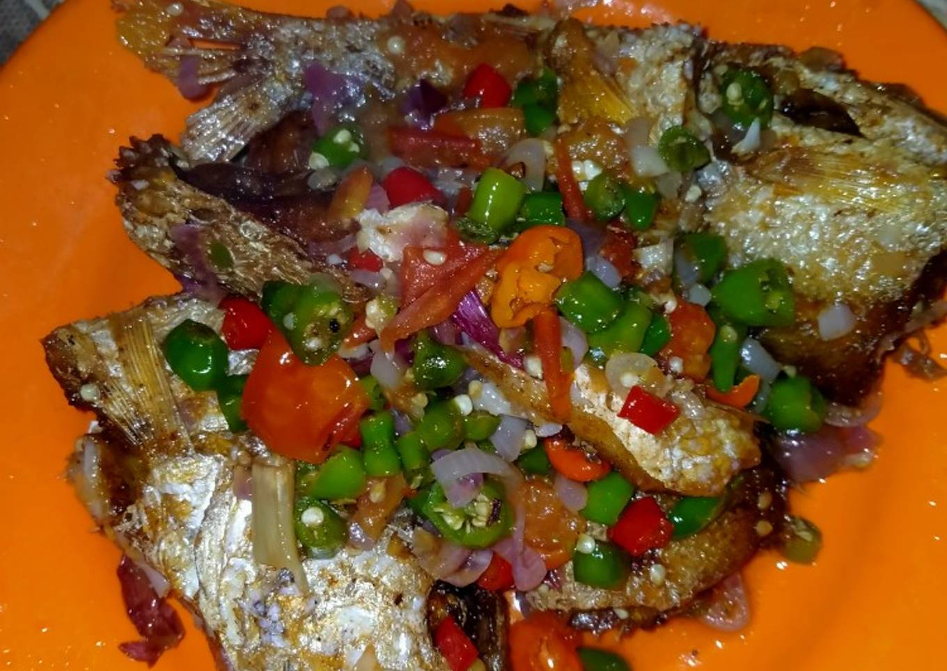 Ikan goreng dabu dabu