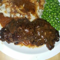 A picture of Salisbury steak.