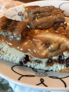 Una foto de Torta de banana con chips de chocolate y dulce de leche