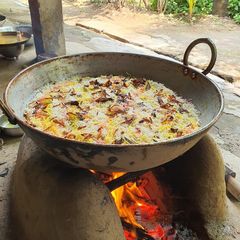 A picture of Hyderabadi Chicken Dum Biryani.