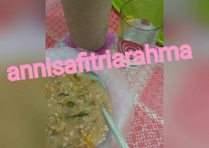 Bagaimana Menyiapkan Bubur Manado Beras Merah (Menu Vegan) yang Enak Banget
