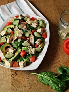 Una foto de Ensalada con tofu